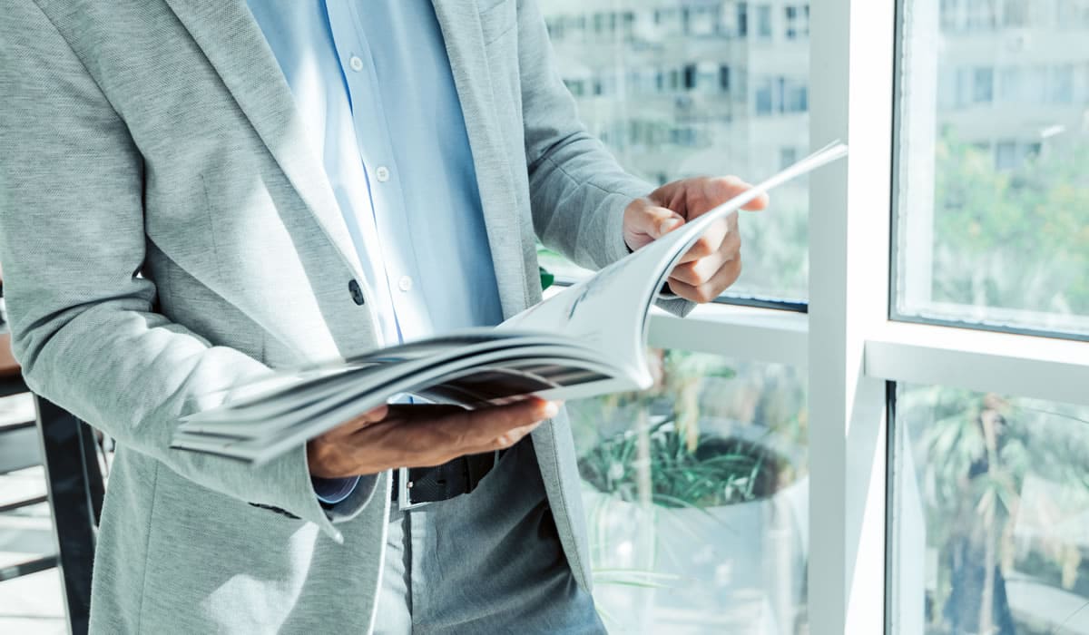 会社案内・採用案内デザイン